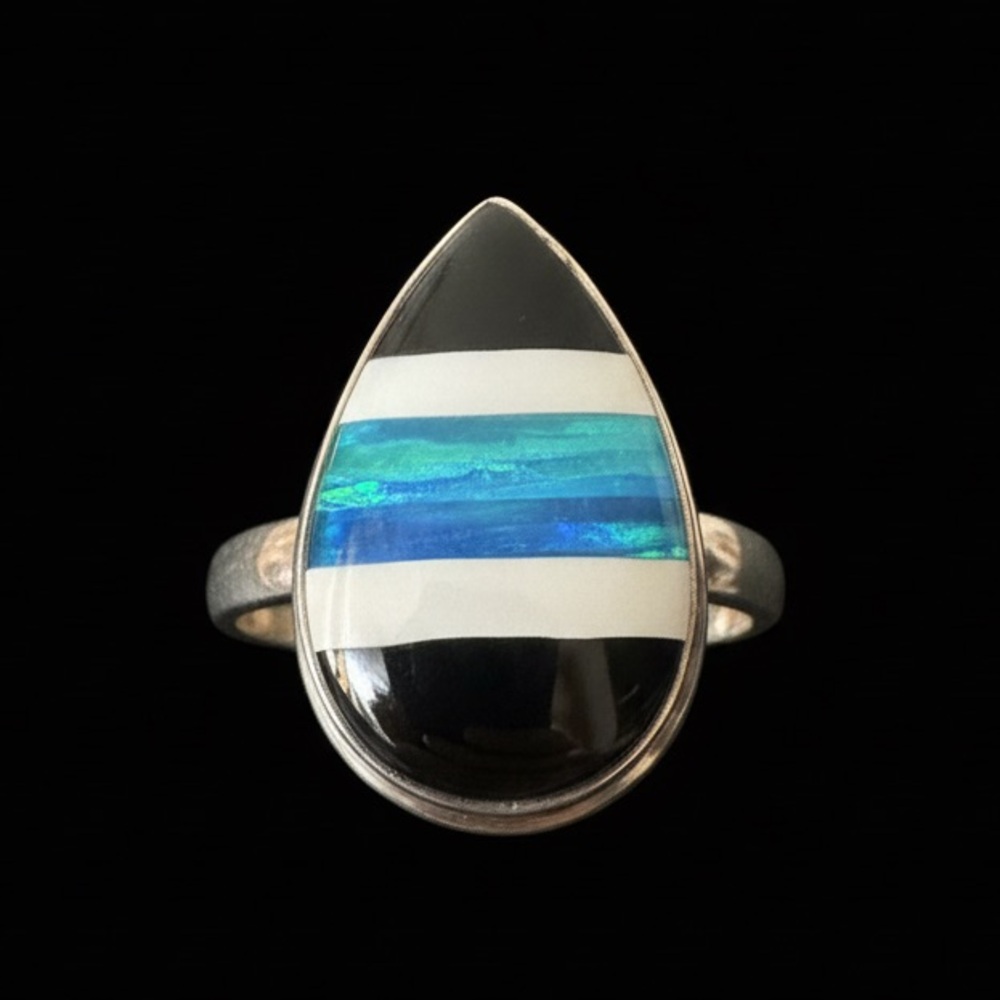 Elegant sterling‎ Silver Teardrop Ring
